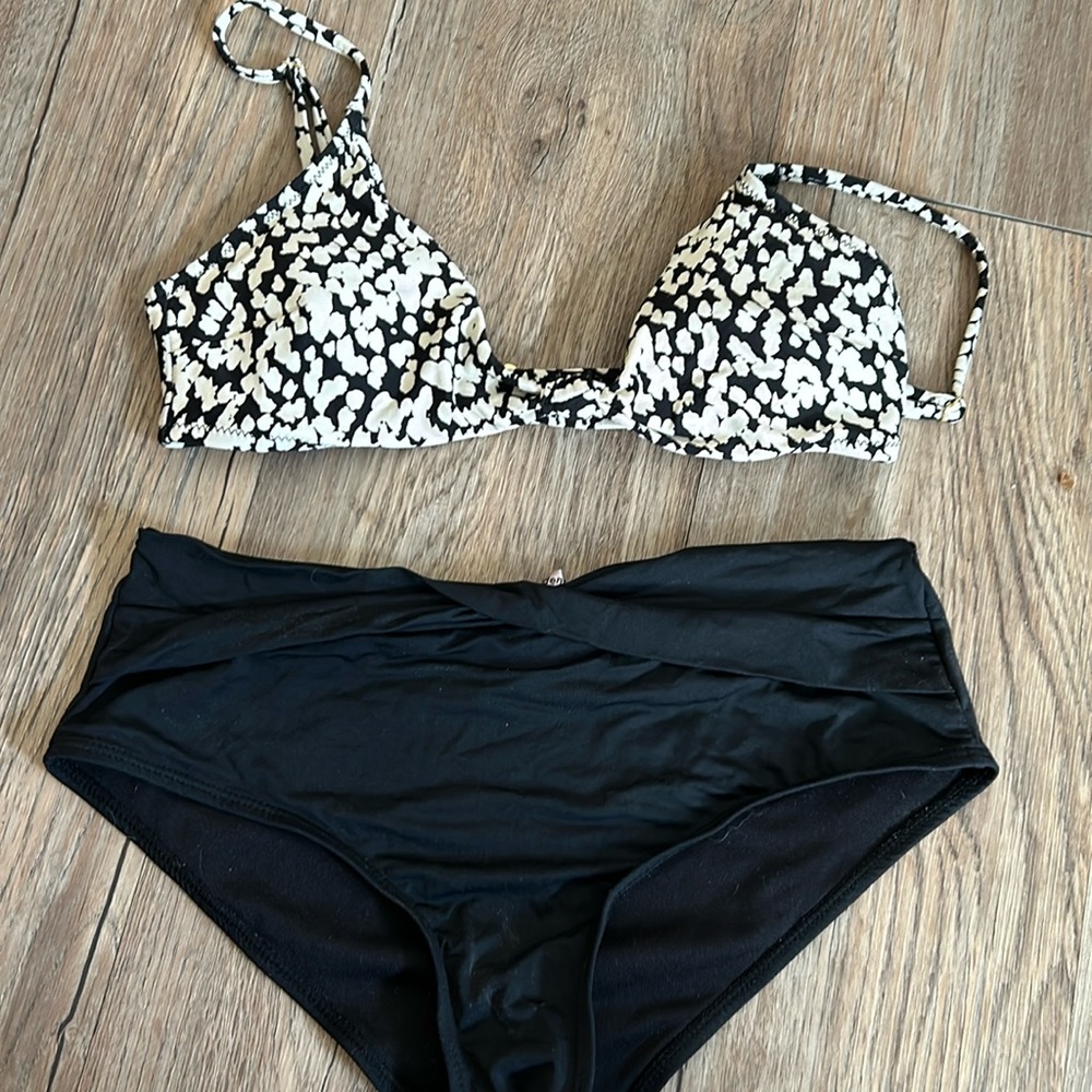 swim suit